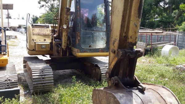 ขาย KOMATSU PC70-7 รถพร้อมใช้ค่ะ ขาย KOMATSU PC70-7 รถพร้อมใช้ค่ะ