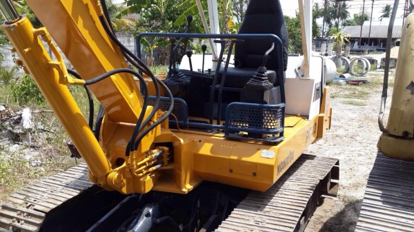 ขายKOMATSU PC40-6 รถสวยพร้อมใช้งานค่ะ ขายKOMATSU PC40-6 รถสวยพร้อมใช้งานค่ะ
