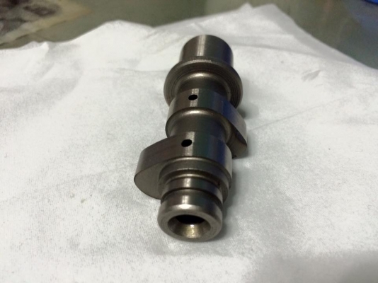 แคมสร้างมีโอ ฟีโน่ นูโว 115 ร้านชาติ นครชัยศรี สำหรับใส่ลูกเชียถึงลูกโซนิค ยก 6 มิล(19.5/25.5) ใหม่กริบตามรูป ซื้อมาลองใส่รถลูกเดิมวาวล์เดิม แต่ใส่ไม่ได้วาวล์ชนลูกขี้เกียจรื้อหลบวาวล์เรื่องยาวก็เลยขาย ใส่ลองสตาร์แล้วถอดออกเลย (ร้านบอกแล้วว่าต้องหลบวาวล์แต