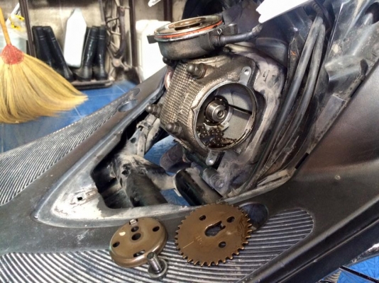 แคมสร้างมีโอ ฟีโน่ นูโว 115 ร้านชาติ นครชัยศรี สำหรับใส่ลูกเชียถึงลูกโซนิค ยก 6 มิล(19.5/25.5) ใหม่กริบตามรูป ซื้อมาลองใส่รถลูกเดิมวาวล์เดิม แต่ใส่ไม่ได้วาวล์ชนลูกขี้เกียจรื้อหลบวาวล์เรื่องยาวก็เลยขาย ใส่ลองสตาร์แล้วถอดออกเลย (ร้านบอกแล้วว่าต้องหลบวาวล์แต