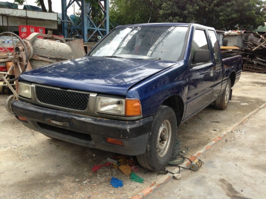 ขายถูกรถกระบะIsuzu มีเล่มทะเบียนวางเครื่อง2jz สนใจสอบถามใด้