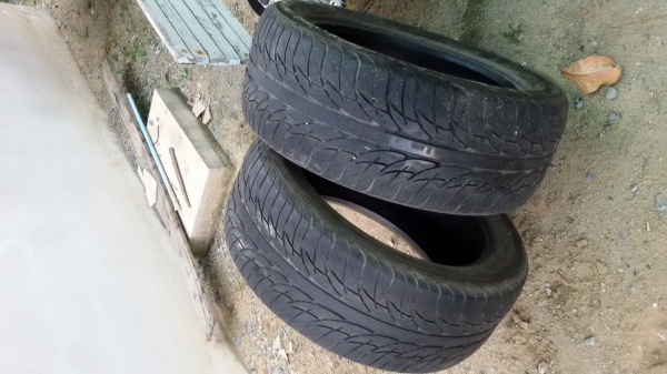 ขายยางขอบ 20 265/50/20 ปี 11 3 เส้น 800 บาท