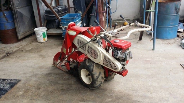 รถเกี่ยวข้าวเดินตามแบบมัดข้าวในตัว YANMAR   รุ่น BS300B เก่าญี่ปุ่น สภาพสวย เครื่องพร้อมใช้งาน ไม่เคยใช้งานในไทย