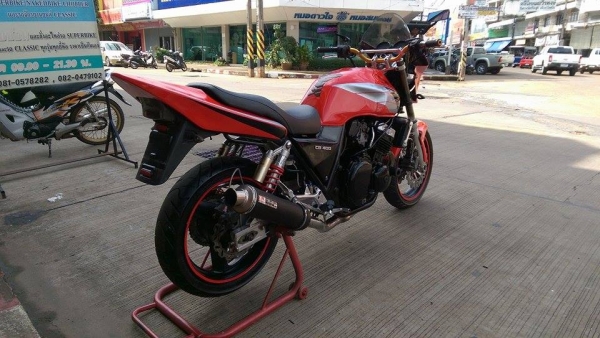 ขายคับ HONDA CB400 ปี93 ของแต่งล้น สีสวย โม่งใหญ่ ท่อแต่งเลสทั้งเส้น กันล้ม แฮนด์บาร์ ไฟตาเพชร ไฟเลี้ยวแต่ง ท้ายเทค1กระเป๋าข้างแต่ง มือเบรคแต่ง เอกสารสรรพสามิต ราคา 63500 บาท ส่งได้ทั่วไทยคับ สนใจติดต่อ 081-0578282 คับ ส่งได้ทั่วไทยคับ สนใจติดต่อ 081-0578