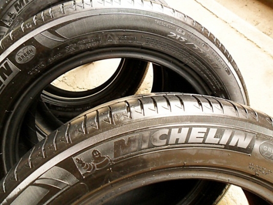 ยางขอบ17 มิชลิน 215-55-R17 (4เส้น4,800บ)ดอกหนามาก90\% ยางขอบ17 มิชลิน 215-55-R17 (4เส้น4,800บ)ดอกหนามาก90\%