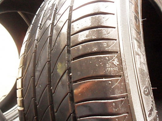 ยางขอบ17 มิชลิน 215-55-R17 (4เส้น4,800บ)ดอกหนามาก90\% ยางขอบ17 มิชลิน 215-55-R17 (4เส้น4,800บ)ดอกหนามาก90\%