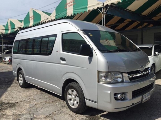 TOYOTA COMMUTER2.5 ปี 07. สีเทา เกียMTโทร0877758887 นาง