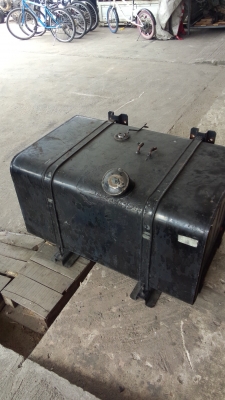 ดีเคเซียงกง ถังน้ำมัน300ลิตร เก่าเเท้ญี่ปุ่นพร้มฝากุญเเจ ดีเคเซียงกง ถังน้ำมัน300ลิตร เก่าเเท้ญี่ปุ่นพร้มฝากุญเเจ