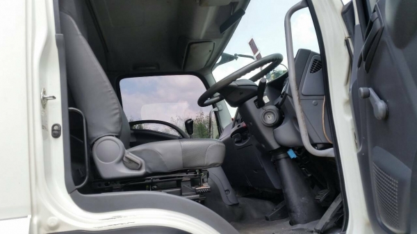 หกล้อใหญ่ อีซูซุ TFR240แรง ห้างแท้ ปี55 บรรทุกตู้แห้ง สภาพสวยเดิมทั้งคัน เอกสารทะเบียนพร้อมโอน