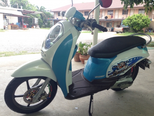 Scoopy i (หัวฉีด) ประหยัด สวยๆ ล้อแม็กmax