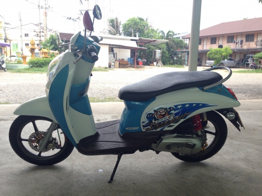 Scoopy i (หัวฉีด) ประหยัด สวยๆ ล้อแม็กmax