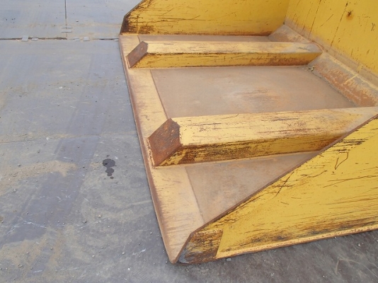 ขายรถตัก TCM E840