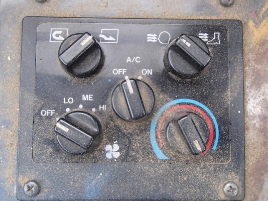 ขายรถตัก TCM E840