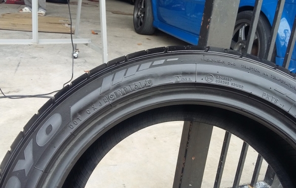 ยาง,225-50-17 TOYO"T1 Sport ปี14สภาพเต็มๆ ชุดละ 9,500 ยาง,225-50-17 TOYO"T1 Sport ปี14สภาพเต็มๆ ชุดละ 9,500