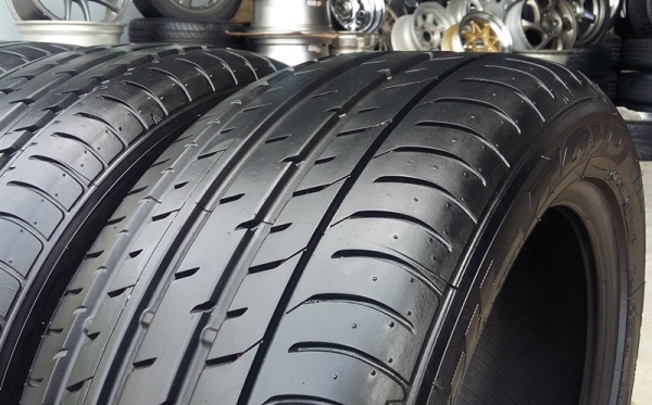 ยาง,225-50-17 TOYO"T1 Sport ปี14สภาพเต็มๆ ชุดละ 9,500 ยาง,225-50-17 TOYO"T1 Sport ปี14สภาพเต็มๆ ชุดละ 9,500