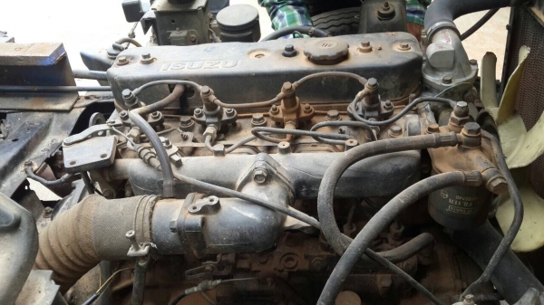 TLDเครื่อง4BC2. 100แรงหัวเข้าเล่มแล้วครับ