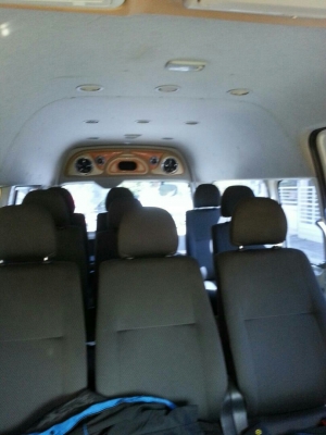 ขายดาวน์รถตู้