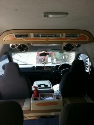 ขายดาวน์รถตู้