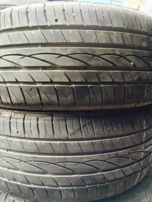 ยางขอบ 15" 195/50R15 Flaken ปี 2014 ยางสภาพสวยๆ 4เส้น ไม่  แตกไม่บวม รับประกันคืนเงินเต็มจำนวน สนใจ โทร 062-121-9299 / 088-022-3848 ID Line : thidasasa https://www.facebook.com/thanintonyangyon ***ดูยางแถวดอนเมือง ซ.วิภาวดีรังสิต 35 หมู่บ้านธนินทร***