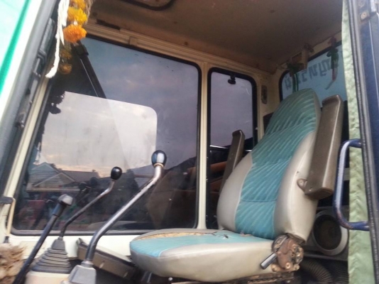 ขายแบคโค KOMATSU PC120-5 ตัวเดินใหญ่ เครื่องเดิมปั้มเดิม ไฟฟ้าเต็ม เอวแน่น แอร์เย็น เล่มทะเบียนพร้อมโอน สนใจโทร 090-8588220คุณนะ 093-3258446คุณบิว ID:narong498 หรือเข้าดูสินค้าอื่นๆได้ที่ www.truck.in.th/498 หรือเพจFacebook ณรงค์ ซื้อขายรถมือสอง (เว็บไซต์