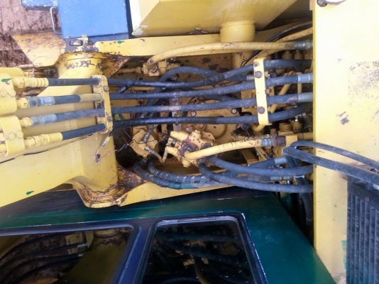 ขายแบคโค KOMATSU PC120-5 ตัวเดินใหญ่ เครื่องเดิมปั้มเดิม ไฟฟ้าเต็ม เอวแน่น แอร์เย็น เล่มทะเบียนพร้อมโอน สนใจโทร 090-8588220คุณนะ 093-3258446คุณบิว ID:narong498 หรือเข้าดูสินค้าอื่นๆได้ที่ www.truck.in.th/498 หรือเพจFacebook ณรงค์ ซื้อขายรถมือสอง (เว็บไซต์