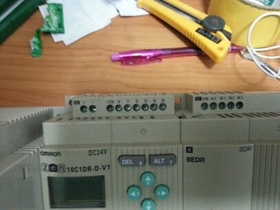 Mini PLC "Omron ZEN" แถม Power supply 24 Vdc