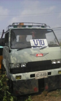 รถบรรทุก 6 ล้อกลางติดเครน Hino