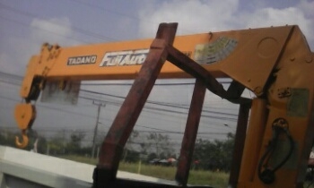 รถบรรทุก 6 ล้อกลางติดเครน Hino รถบรรทุก 6 ล้อกลางติดเครน Hino