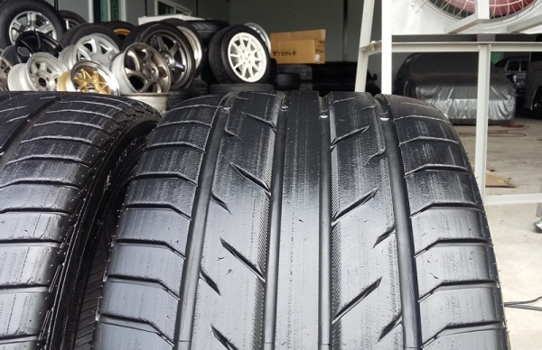 ยาง,265-35-18 Achilles Sport.2 ปลายปี12หนึ่งคู่ 3,800 ยาง,265-35-18 Achilles Sport.2 ปลายปี12หนึ่งคู่ 3,800