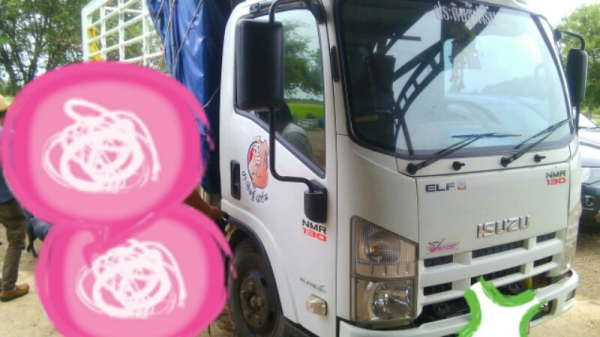 หกล้อ อีซูซุ NMR130 ปี54 วิ่ง 80,000กม สภาพดีสวยบางสีเดิม ยาว4.30ม ทะเบียนพร้อมโอน ราคา 685,000บ ครับ