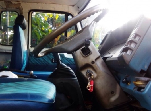 ISUZU ROCKY FVZ 175 HP 6BG1 สิบล้อ 2 เพลา เทรลเลอร์ท้ายลาดขึ้นรถแบ็คโฮร PC 200 ได้เลยครับ เครื่องแน่นแรงดีไม่มีเยิ้ม ภายในเก๋งสวยเต็มดี แอร์เย็น พวงมาลัยเพาเวอร์ ระบบเบรคทริ๊ปฟี้ครบครัน ช่วงล่างแน่นคัชซีสวย ยางสภาพดี 70\% พร้อมบรรทุกพร้อมใช้งาน ราคาต่อรองเ