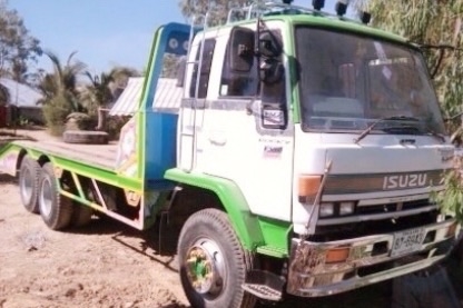 ISUZU ROCKY FVZ 175 HP 6BG1 สิบล้อ 2 เพลา เทรลเลอร์ท้ายลาดขึ้นรถแบ็คโฮร PC 200 ได้เลยครับ เครื่องแน่นแรงดีไม่มีเยิ้ม ภายในเก๋งสวยเต็มดี แอร์เย็น พวงมาลัยเพาเวอร์ ระบบเบรคทริ๊ปฟี้ครบครัน ช่วงล่างแน่นคัชซีสวย ยางสภาพดี 70\% พร้อมบรรทุกพร้อมใช้งาน ราคาต่อรองเ