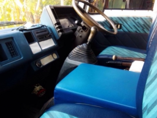 ISUZU ROCKY FVZ 175 HP 6BG1 สิบล้อ 2 เพลา เทรลเลอร์ท้ายลาดขึ้นรถแบ็คโฮร PC 200 ได้เลยครับ เครื่องแน่นแรงดีไม่มีเยิ้ม ภายในเก๋งสวยเต็มดี แอร์เย็น พวงมาลัยเพาเวอร์ ระบบเบรคทริ๊ปฟี้ครบครัน ช่วงล่างแน่นคัชซีสวย ยางสภาพดี 70\% พร้อมบรรทุกพร้อมใช้งาน ราคาต่อรองเ