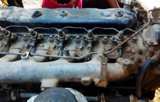 ISUZU ROCKY FVZ 175 HP 6BG1 สิบล้อ 2 เพลา เทรลเลอร์ท้ายลาดขึ้นรถแบ็คโฮร PC 200 ได้เลยครับ เครื่องแน่นแรงดีไม่มีเยิ้ม ภายในเก๋งสวยเต็มดี แอร์เย็น พวงมาลัยเพาเวอร์ ระบบเบรคทริ๊ปฟี้ครบครัน ช่วงล่างแน่นคัชซีสวย ยางสภาพดี 70\% พร้อมบรรทุกพร้อมใช้งาน ราคาต่อรองเ