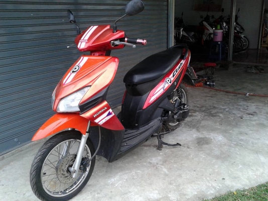 ฮอนด้า คลิก     เครื่องดีพร้อมใช้ ภาษีไม่ขาด   9800 บาท