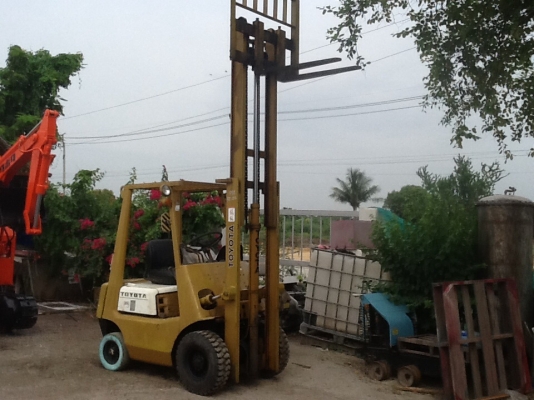 รถยกToyota 3fg15 สภาพดีพร้อมใช้ เพิ่งเข้าจากญี่ปุ่น ราคาไม่แพงครับ