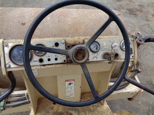 ขายรถบดสั่นสะเทือน INGERSOLL-RAND SD100D สภาพเยี่ยมพร้อมใช้งานทันที เอกสารครบ