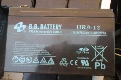 แบตตเตอรีแห้ง 12 โวล 9 แอมแบตตเตอรีแห้ง 12 โวล 9 แอมสภาพสวยๆครับเป็นแบตแห้งครับ  ขนาด 12โวล  9  แอมครับ  สวยๆครับ  ราคานี้คุ้มครับ