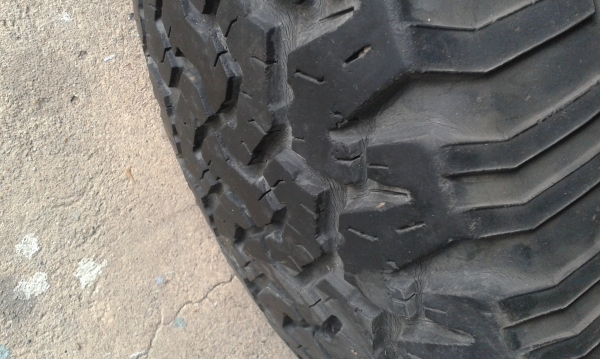 ขายยาง BF ALL 285-75-R16 ปี2010