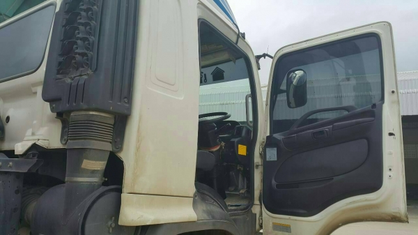 Hino maga ติดเครน 5 ตัน สวยมากคะ