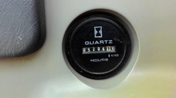 VIO70-2 # 25522B 4471ชั่วโมง รถปี2003 ใบมีด เก่าญี่ปุ่น