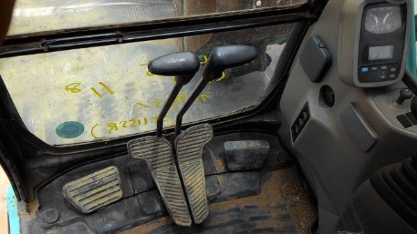 VIO70-2 # 25522B 4471ชั่วโมง รถปี2003 ใบมีด เก่าญี่ปุ่น