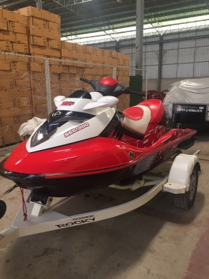 เรือเจ็ทสกี