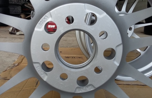 ล้อ,RE30"แท้"Silver 18X7.5 ออฟ'50 5รู100 ชุดละ 38,000 ล้อ,RE30"แท้"Silver 18X7.5 ออฟ'50 5รู100 ชุดละ 38,000