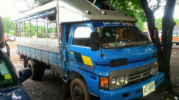 ขายด่วน หกล้อ ks รับส่งนักเรียน