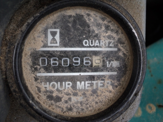 SK200-6ES # YN10-39881 8265ชั่วโมง รถปี2006 มีลายเจาะ เก่าญี่ปุ่น