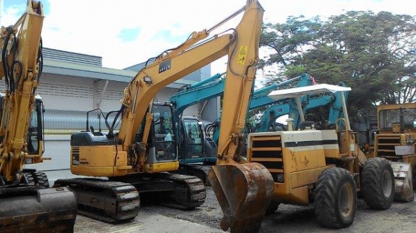 SK200-6ES # YN10-39881 8265ชั่วโมง รถปี2006 มีลายเจาะ เก่าญี่ปุ่น