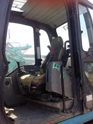 SK200-6ES # YN10-39881 8265ชั่วโมง รถปี2006 มีลายเจาะ เก่าญี่ปุ่น