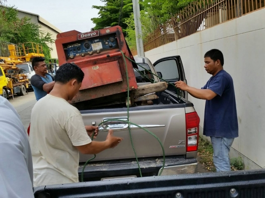 จัดส่งแล้วนะครับ ตู้เชื่อมปั่นไฟ และหัวเจาะกระแทก สำหรับรถขุดแบคโฮPC100ครับ