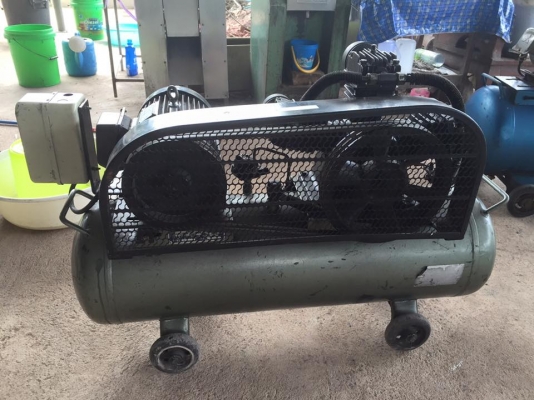 ปั๊มลม ฟูเช็ง ถัง 100 ลิตร มอเตอร์ 3 เฟส 3 สูบ